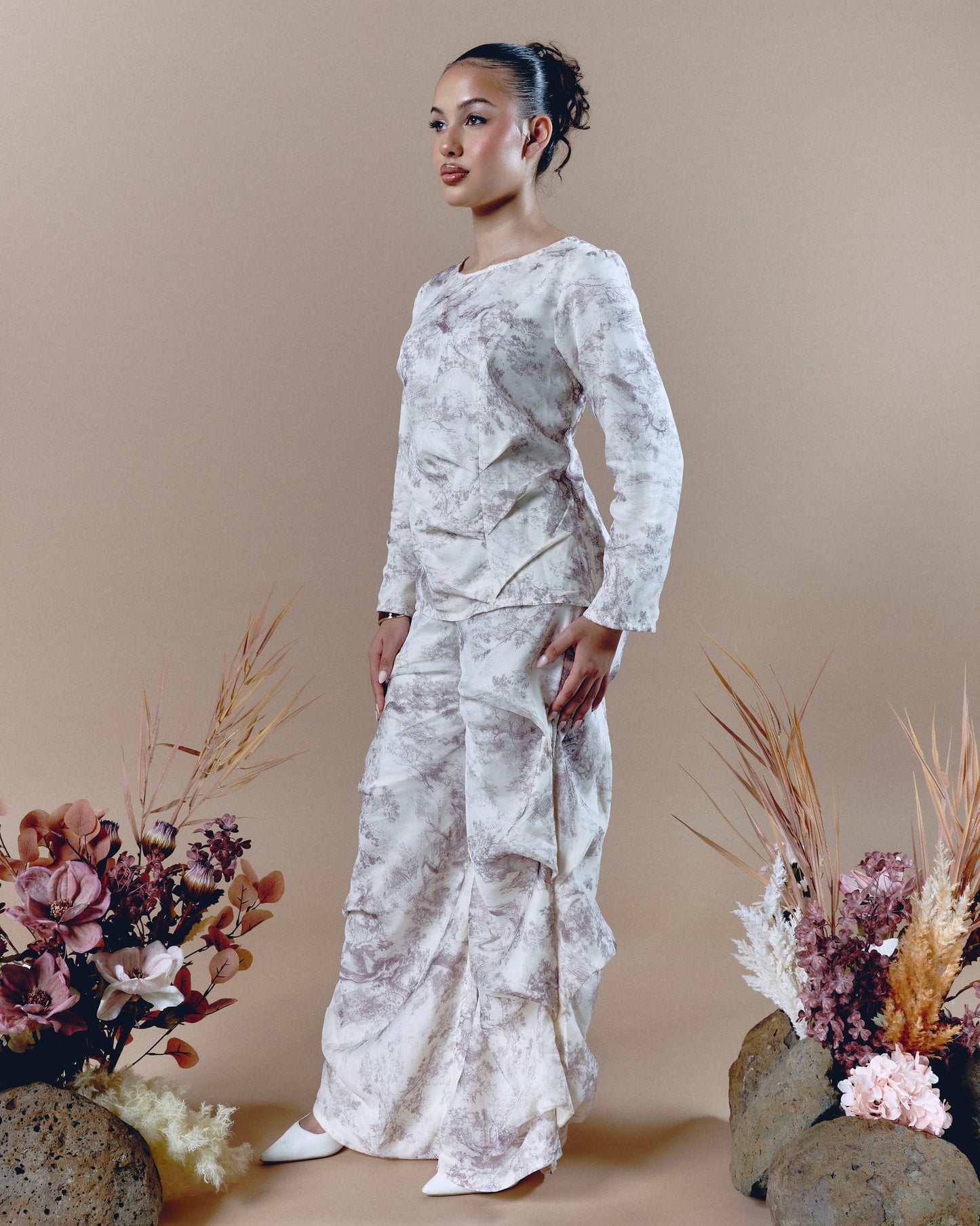 Pleated Shirt Long Sleeve Brown